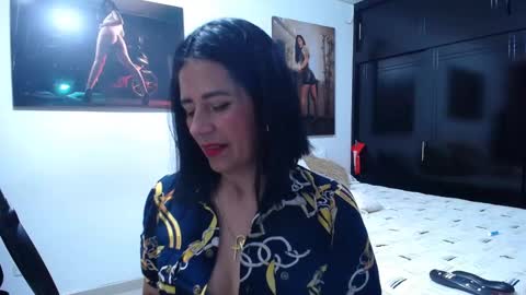 Snapshot of sharoon__cherry_ chatting on 02-19-26, 06:04 sharon online show from 02-19-26, 06:04