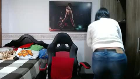 Snapshot of sharoon__cherry_ chatting on 03-19-26, 04:11 sharon online show from 03-19-26, 04:11