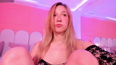 Snapshot of shatall_rouge chatting on 05-28-26, 09:17 Shantall online show from 05-28-26, 09:17