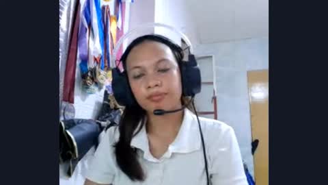 Molly online show from 10-22-25, 06:46
