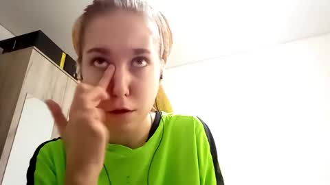 Snapshot of shawanaanene chatting on 12-05-25, 06:33 Annette online show from 12-05-25, 06:33