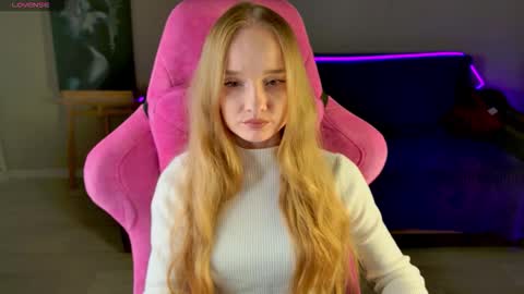 Snapshot of shawty_mia chatting on 11-18-25, 02:10 Shawty Mia online show from 11-18-25, 02:10