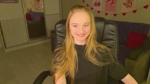 Snapshot of shawty_mia chatting on 12-16-25, 02:22 Shawty Mia online show from 12-16-25, 02:22