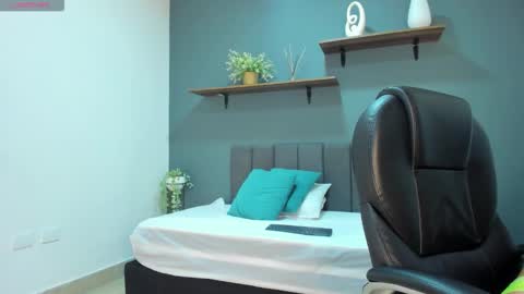 shayla online show from 11-25-25, 12:54