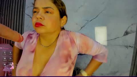Snapshot of shayra_boobs2 chatting on 07-02-26, 10:32 shayra_boobs2 online show from 07-02-26, 10:32
