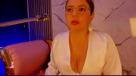 Snapshot of shayra_boobs2 chatting on 07-05-26, 10:22 shayra_boobs2 online show from 07-05-26, 10:22