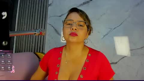Snapshot of shayra_boobs2 chatting on 07-12-26, 10:39 shayra_boobs2 online show from 07-12-26, 10:39