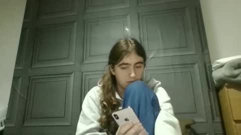 Snapshot of shaywoodtwink chatting on 12-20-25, 08:49 Shay Edging online show from 12-20-25, 08:49