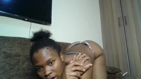 Snapshot of shazliz chatting on 02-19-26, 05:14 shazliz online show from 02-19-26, 05:14