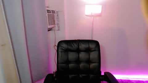 Snapshot of shealana69 chatting on 01-25-25, 12:05 MY IG Shealana69 online show from 01-25-25, 12:05