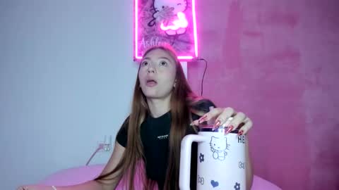 Snapshot of sheandhex chatting on 03-12-26, 10:27 katrin and Aaron online show from 03-12-26, 10:27