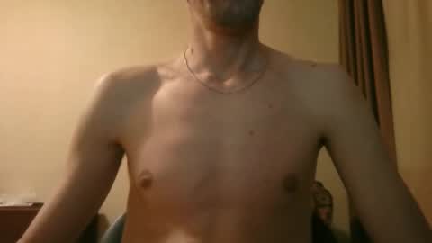 Snapshot of shedevr02 chatting on 04-12-26, 05:29 Roger online show from 04-12-26, 05:29