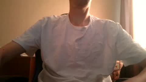 Snapshot of shedevr02 chatting on 07-12-26, 11:34 Roger online show from 07-12-26, 11:34