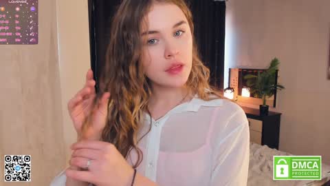 Snapshot of sheenaeast chatting on 01-06-25, 06:58 Violet online show from 01-06-25, 06:58