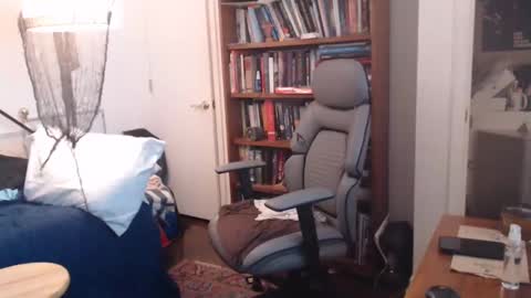 sheepishlion online show from 10-21-25, 02:56