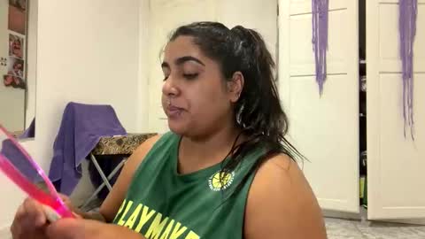 Snapshot of sheeylaroee chatting on 03-27-26, 02:50 Heidy online show from 03-27-26, 02:50