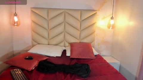 sheeylopez online show from 12-04-25, 01:26