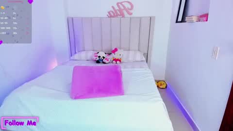 Danna   online show from 12-13-24, 03:05