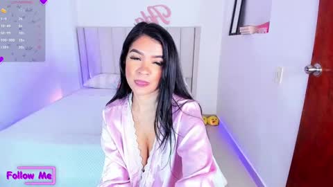 Danna   online show from 12-17-24, 02:44