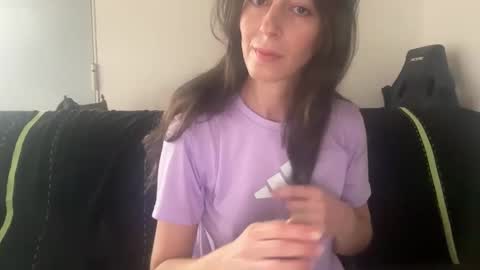 Snapshot of shekitty chatting on 11-19-25, 09:31 shekitty online show from 11-19-25, 09:31