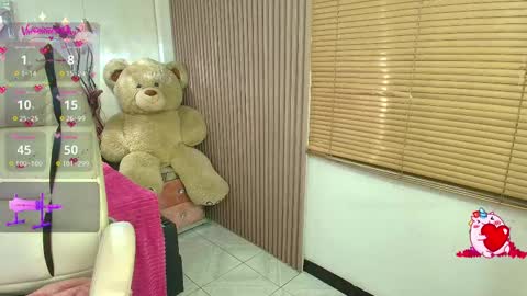 Snapshot of shelby_carson chatting on 02-27-25, 11:15 Shelby cute online show from 02-27-25, 11:15