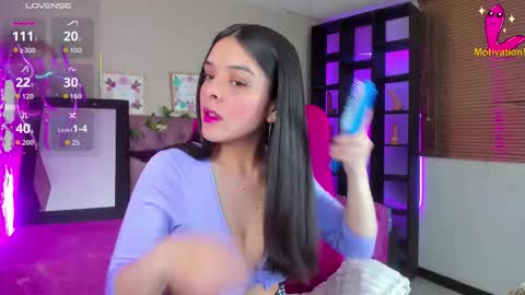 Snapshot of shelby_carson chatting on 11-20-25, 12:49 Shelby cute online show from 11-20-25, 12:49