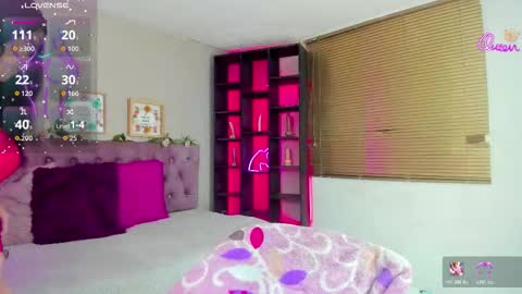 Snapshot of shelby_carson chatting on 02-10-26, 01:04 Shelby cute online show from 02-10-26, 01:04