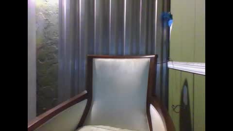 Snapshot of shelbyannn chatting on 10-25-25, 02:30 Red online show from 10-25-25, 02:30