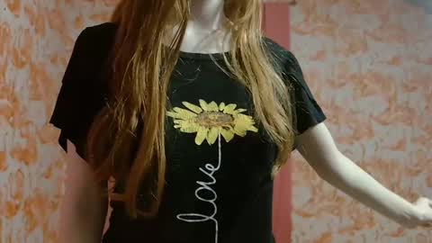 Erika online show from 09-18-25, 02:35