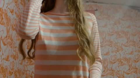 Erika online show from 11-11-25, 12:43