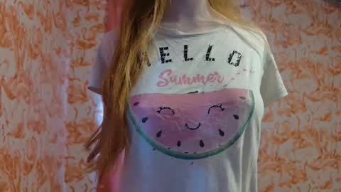 Snapshot of shelikessoymilk chatting on 01-13-26, 07:52 Erika online show from 01-13-26, 07:52