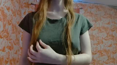 Snapshot of shelikessoymilk chatting on 02-10-26, 09:19 Erika online show from 02-10-26, 09:19