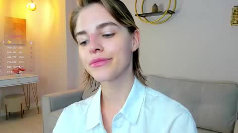 Snapshot of shelleyharn chatting on 09-13-25, 01:38 Alex online show from 09-13-25, 01:38