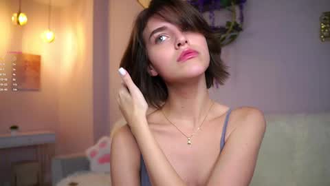 Snapshot of shelleyharn chatting on 10-25-25, 01:02 Alex online show from 10-25-25, 01:02