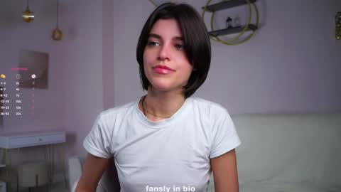 Snapshot of shelleyharn chatting on 11-06-25, 01:17 Alex online show from 11-06-25, 01:17