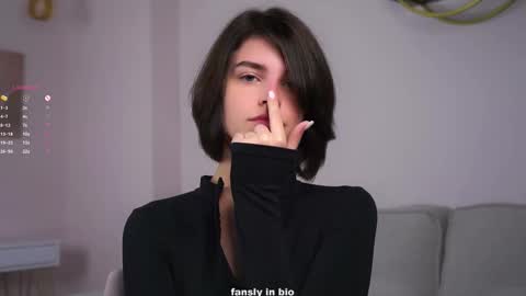 Snapshot of shelleyharn chatting on 11-15-25, 01:14 Alex online show from 11-15-25, 01:14