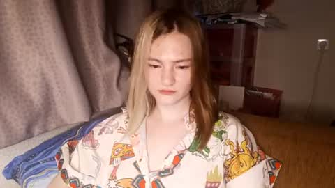 Snapshot of shelliegoza chatting on 06-17-26, 05:03 Ashley online show from 06-17-26, 05:03