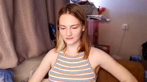 Snapshot of shelliegoza chatting on 06-20-26, 04:32 Ashley online show from 06-20-26, 04:32