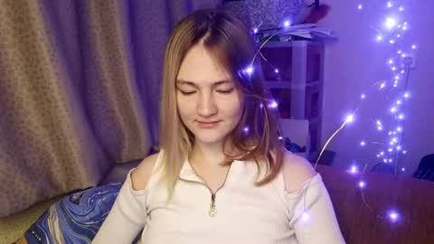Snapshot of shelliegoza chatting on 06-28-26, 04:35 Ashley online show from 06-28-26, 04:35