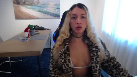 Shellsy H   online show from 12-31-24, 09:21