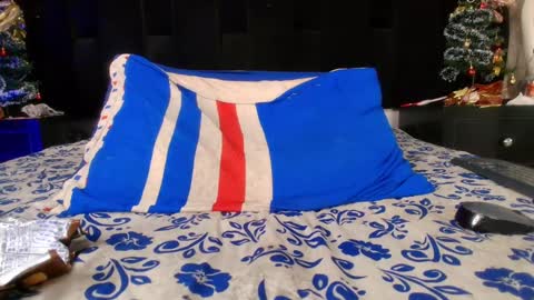 Snapshot of shelsy_loreds chatting on 01-05-25, 06:13 Shelsy online show from 01-05-25, 06:13