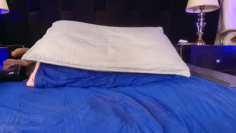 Snapshot of shelsy_loreds chatting on 02-10-25, 06:03 Shelsy online show from 02-10-25, 06:03