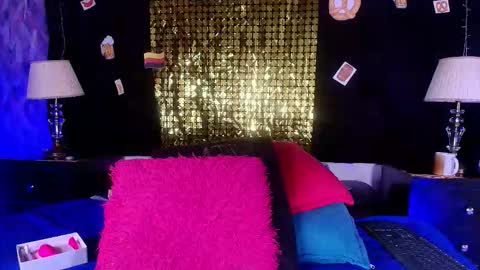 Snapshot of shelsy_loreds chatting on 09-18-25, 11:56 Shelsy online show from 09-18-25, 11:56