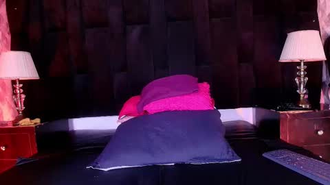 Snapshot of shelsy_loreds chatting on 10-04-25, 12:03 Shelsy online show from 10-04-25, 12:03