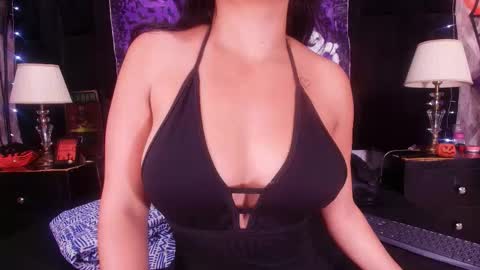 Snapshot of shelsy_loreds chatting on 10-12-25, 11:53 Shelsy online show from 10-12-25, 11:53