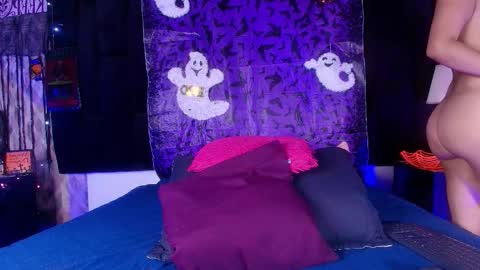 Snapshot of shelsy_loreds chatting on 10-17-25, 12:08 Shelsy online show from 10-17-25, 12:08