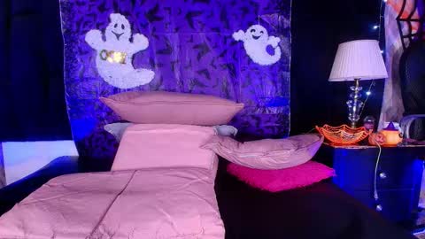 Snapshot of shelsy_loreds chatting on 10-18-25, 11:55 Shelsy online show from 10-18-25, 11:55