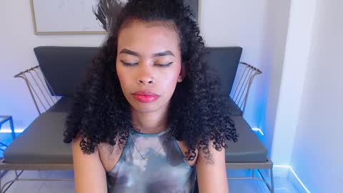 Snapshot of shenna_brunette_ chatting on 12-18-24, 04:39 Shenna online show from 12-18-24, 04:39