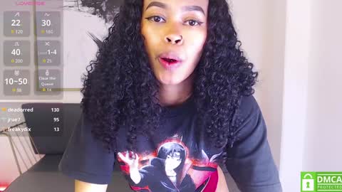 Snapshot of shenna_brunette_ chatting on 01-16-25, 04:07 Shenna online show from 01-16-25, 04:07