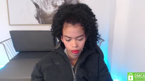 Snapshot of shenna_brunette_ chatting on 01-26-25, 01:04 Shenna online show from 01-26-25, 01:04